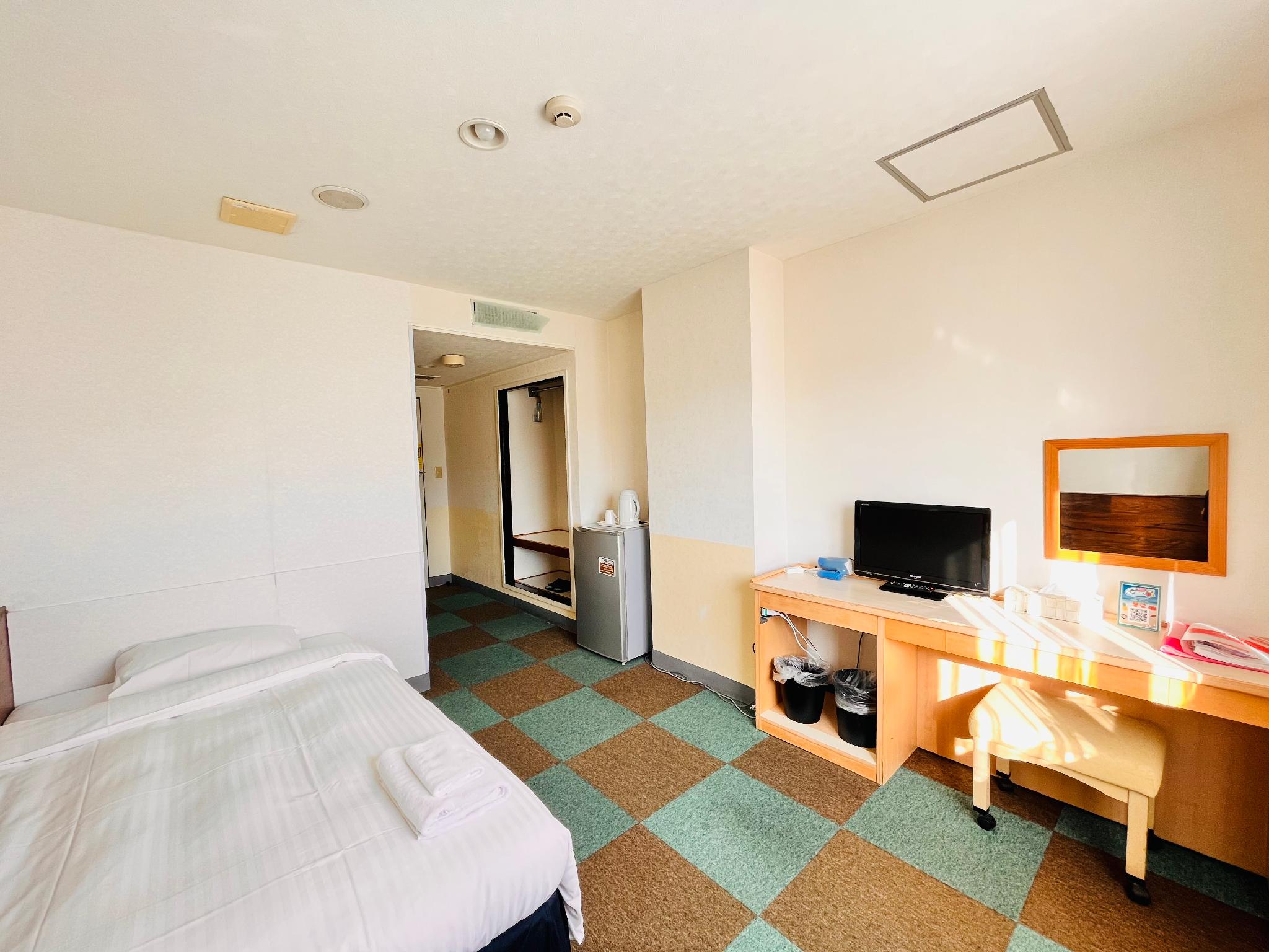 Room, Single