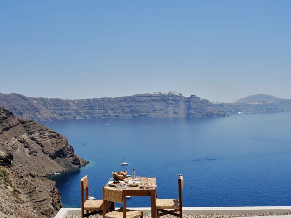 Andronis Luxury Suites 74/78
