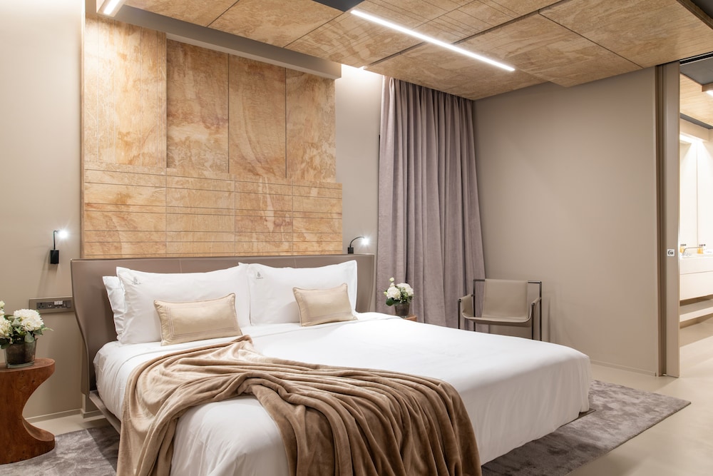 Presidential, Residence, King Bed, Harbour View, 2 Sofa, Plunge Pool