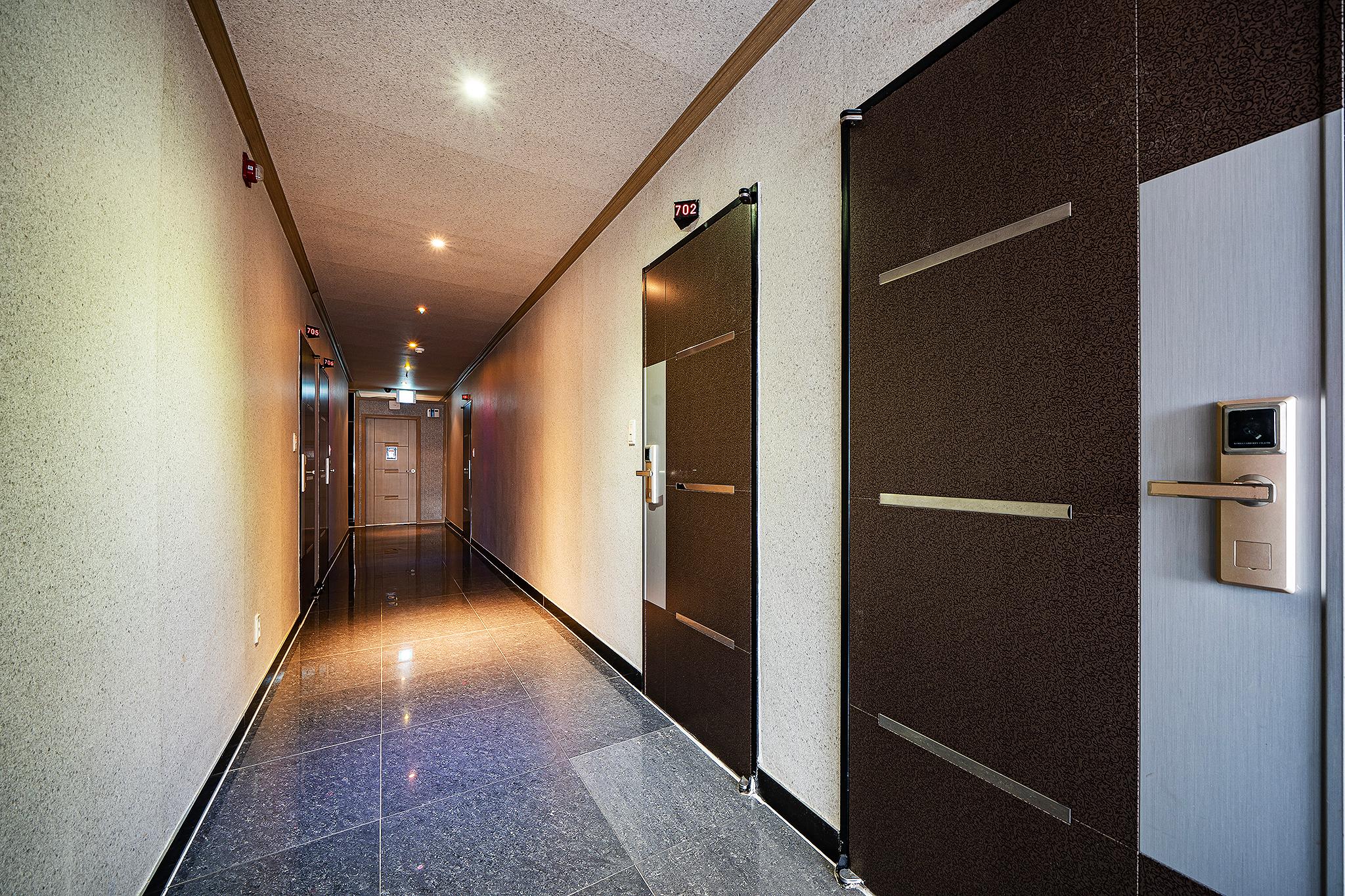 Hotel Vitamin 4/15
