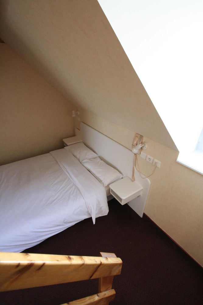 Hotel De France 11/49