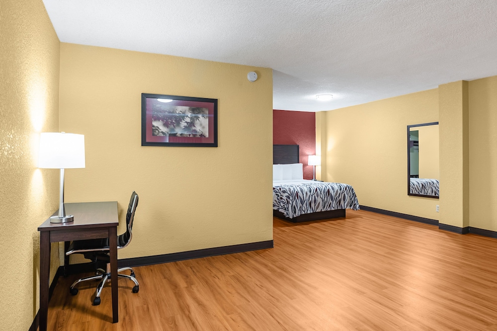 Red Roof Inn Des Moines 31/33