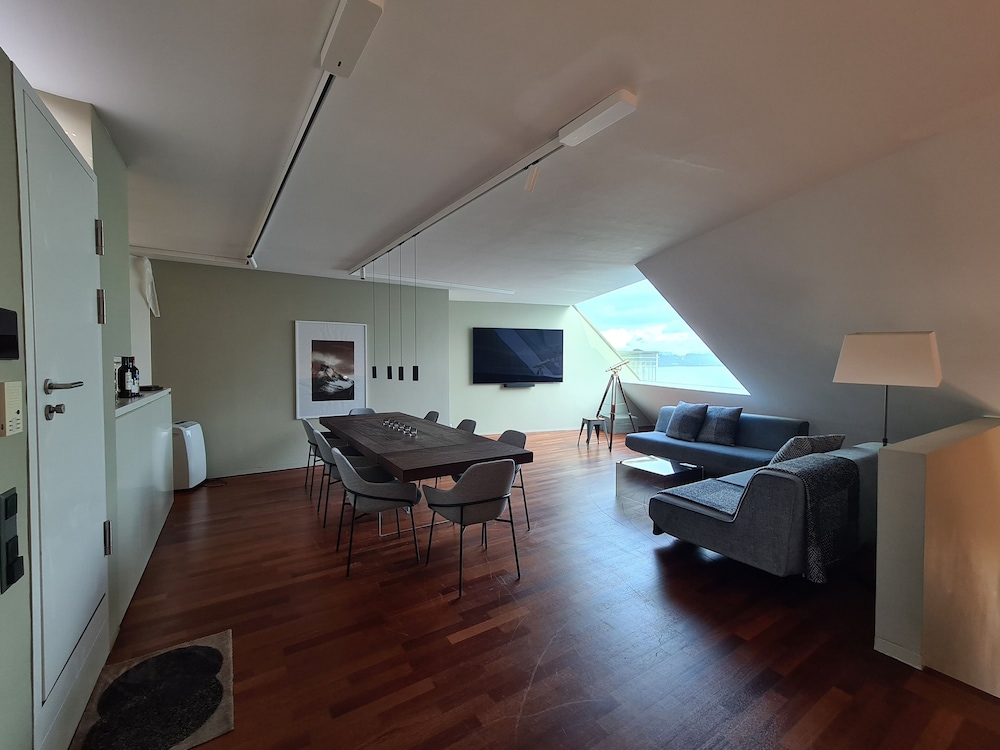 Lucerne Lake View Apartments 31/50