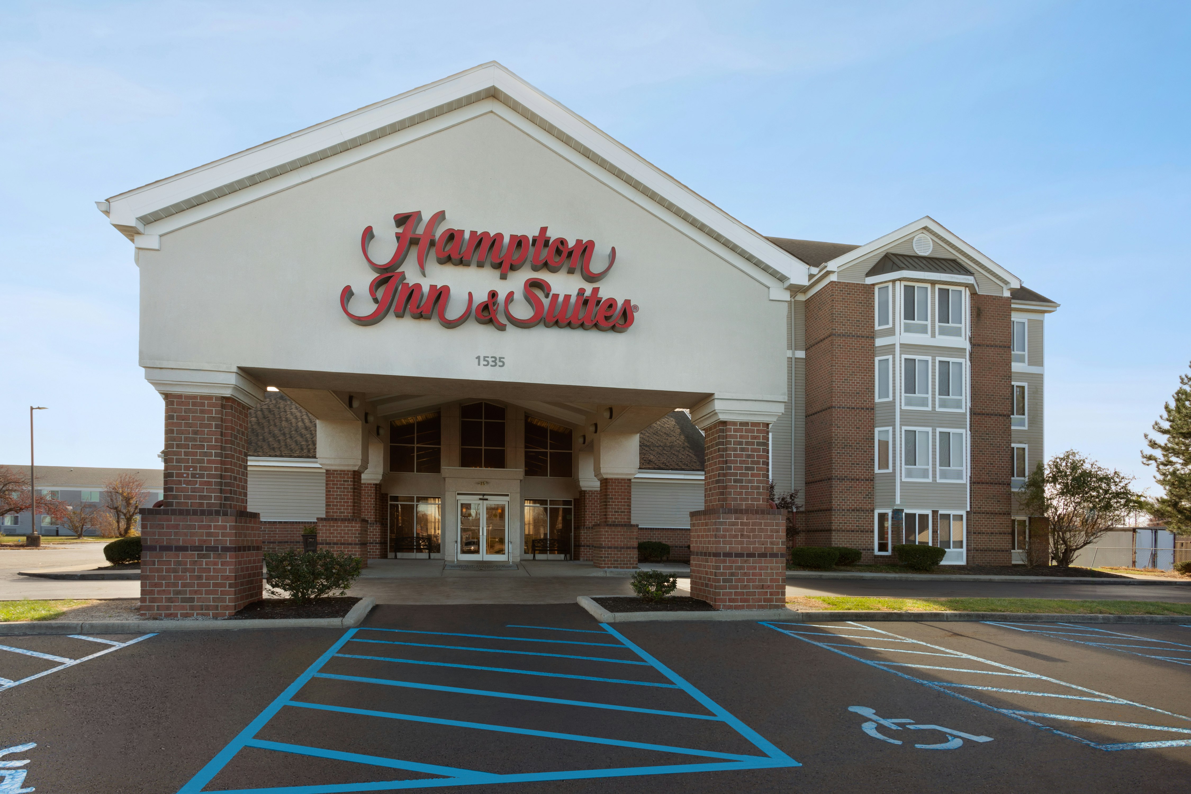 Hampton Inn Suites Scottsburg 77/82