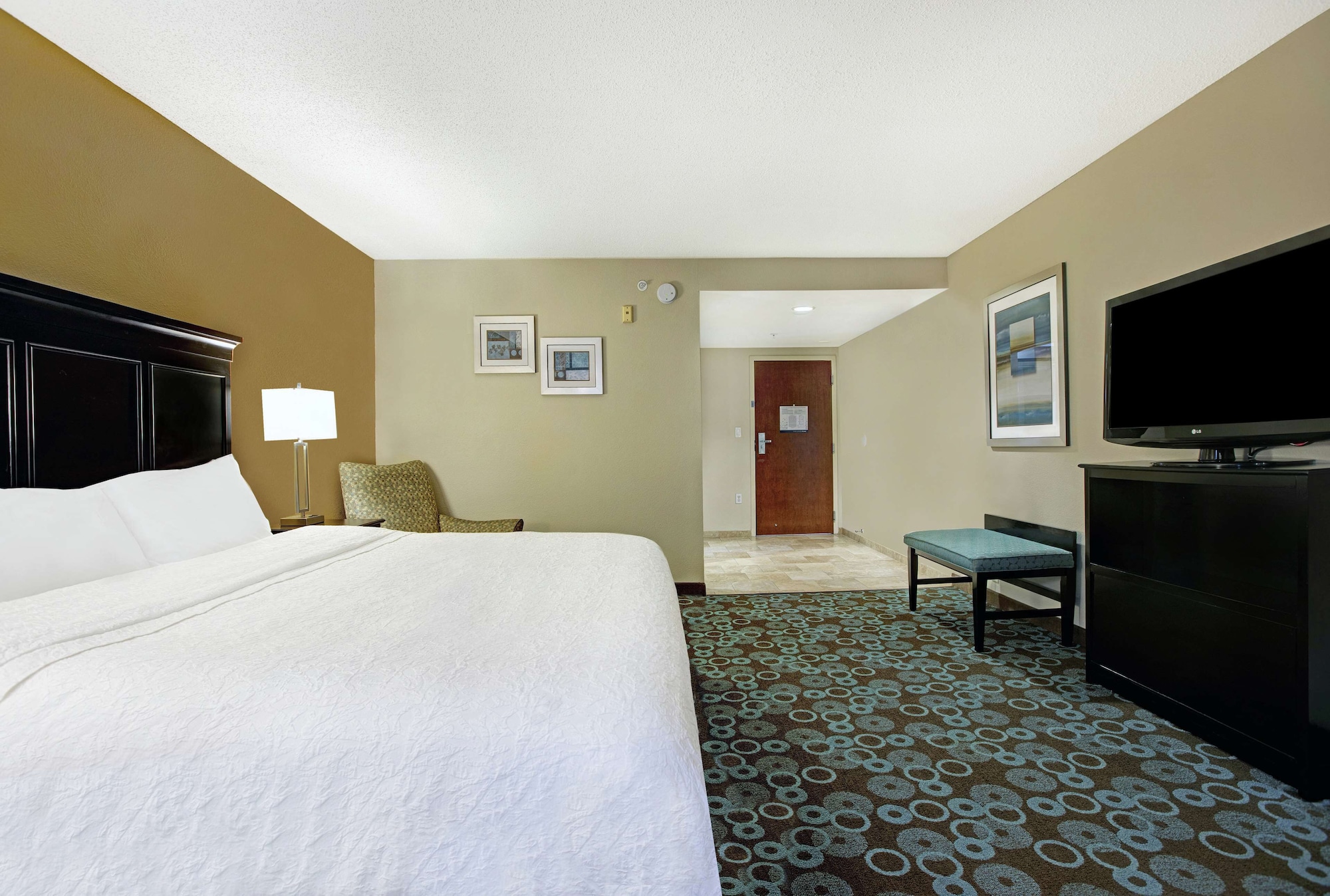SUITE, KING BED, BEACH VIEW