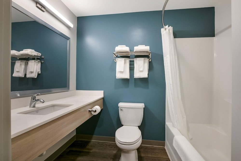 WoodSpring Suites Knoxville West 41/45