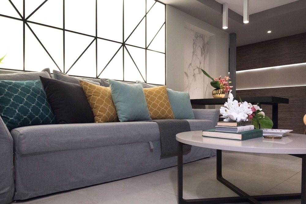 47 Luxury Suites 5/73