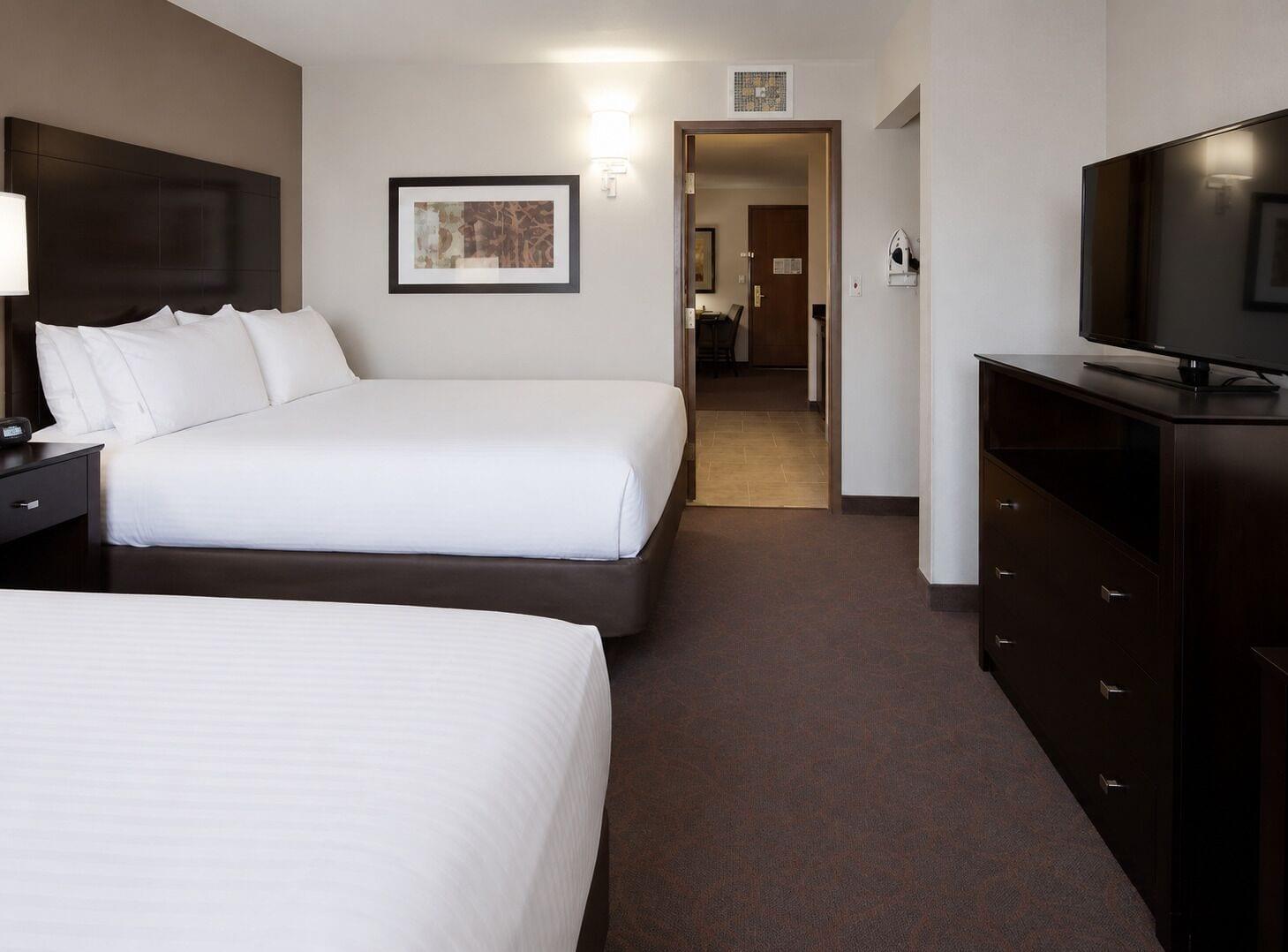 Suite, Multiple Beds