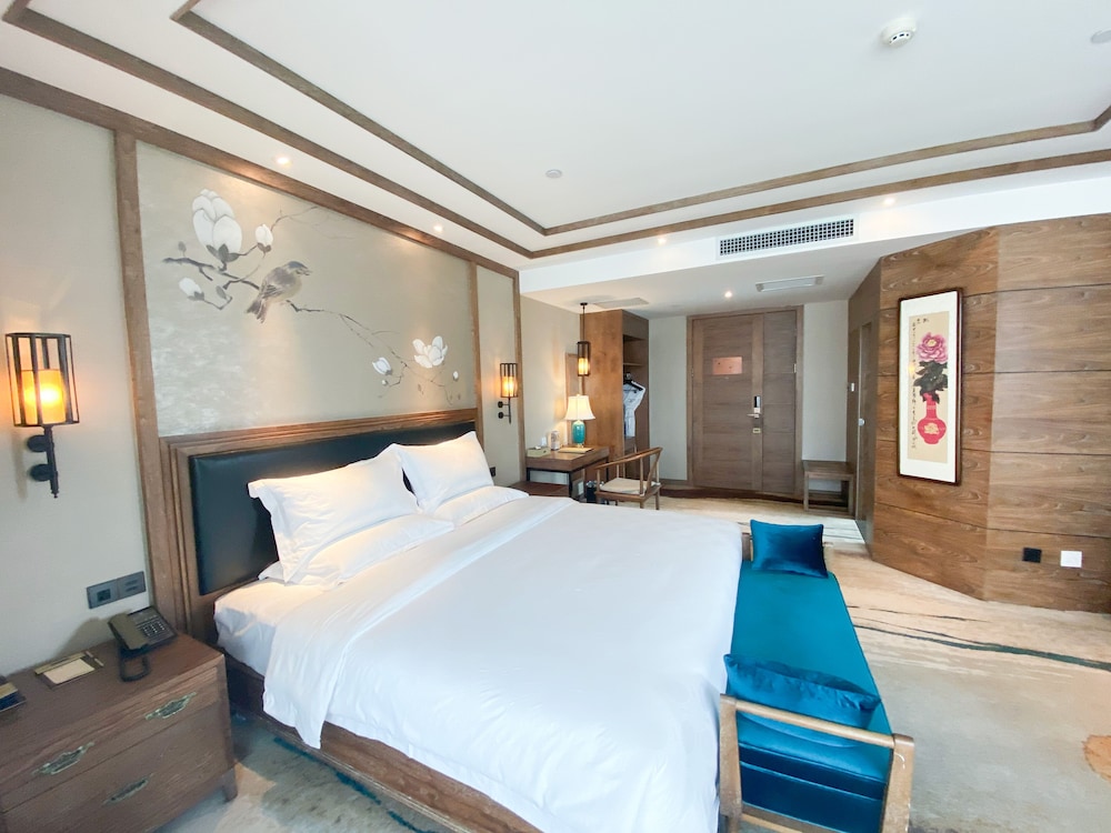 Grand Mercure Kunming South 8/47