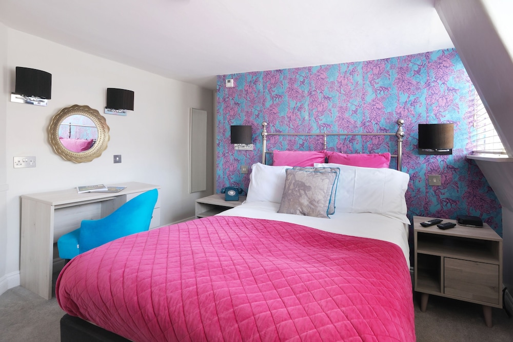 Harington's Hotel 10/50