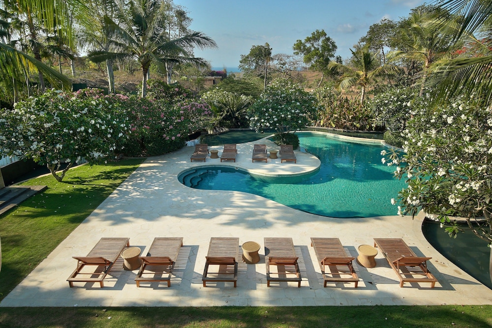 Luxury Apartment At Ayana Residences 40/50