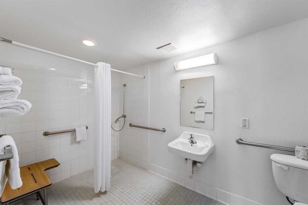 Motel6 Dallas, TX - South 11/43