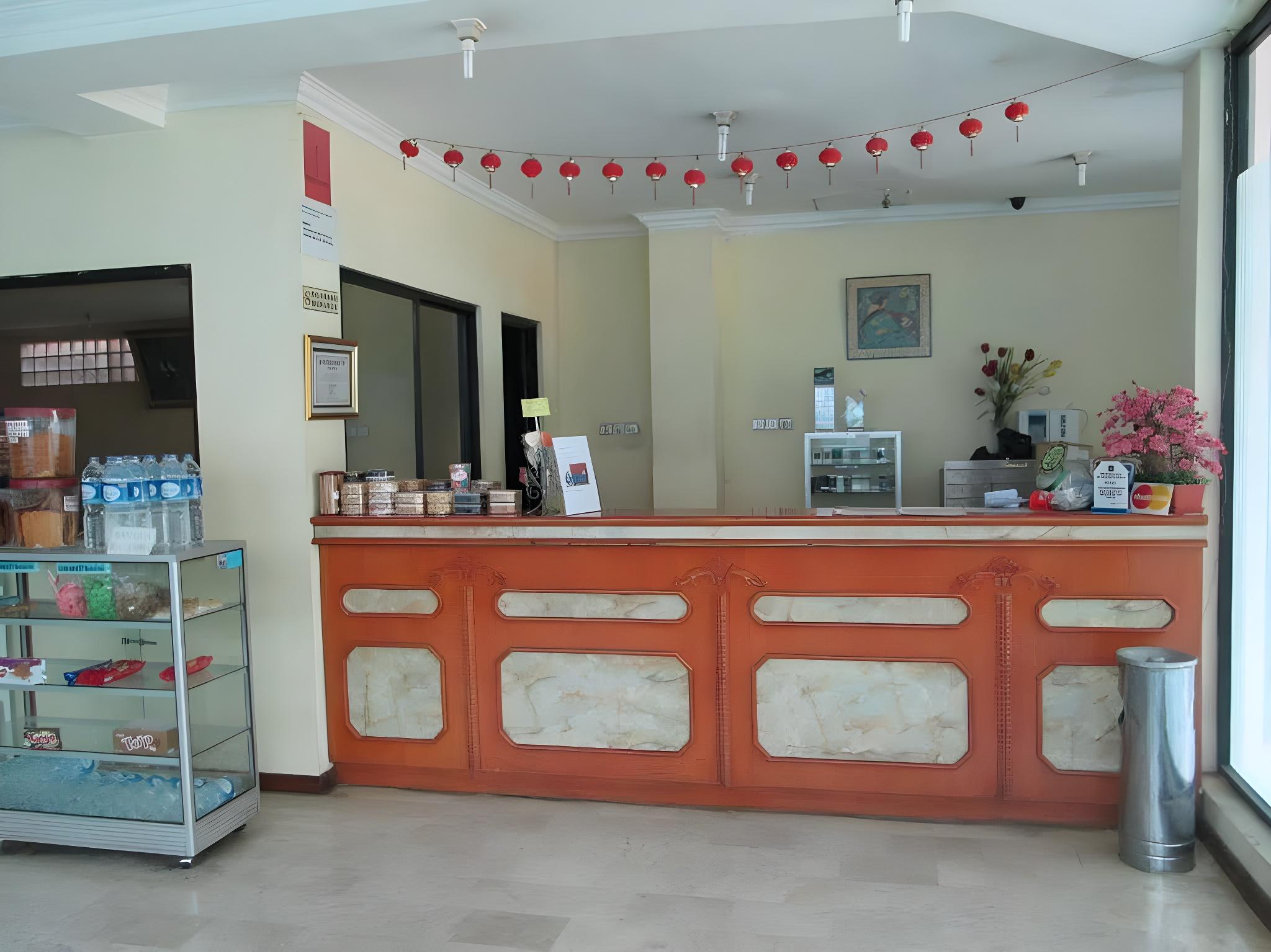 Hotel Lautze Indah 8/44