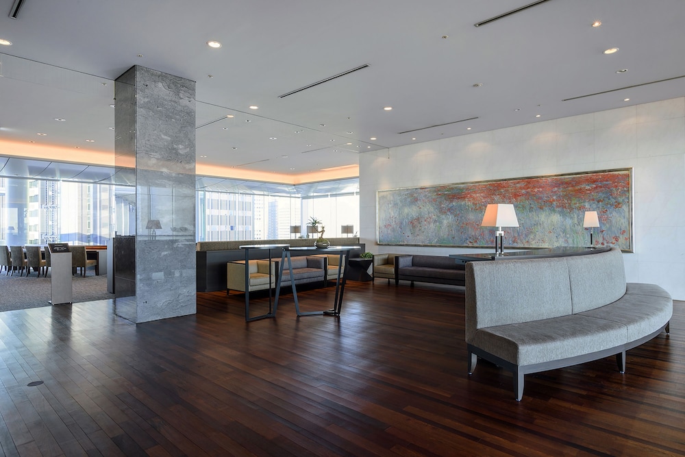Century Southern Tower 43/70