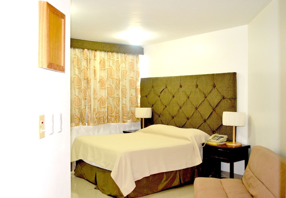 HOTEL PLAZA DEL SOL 5/60