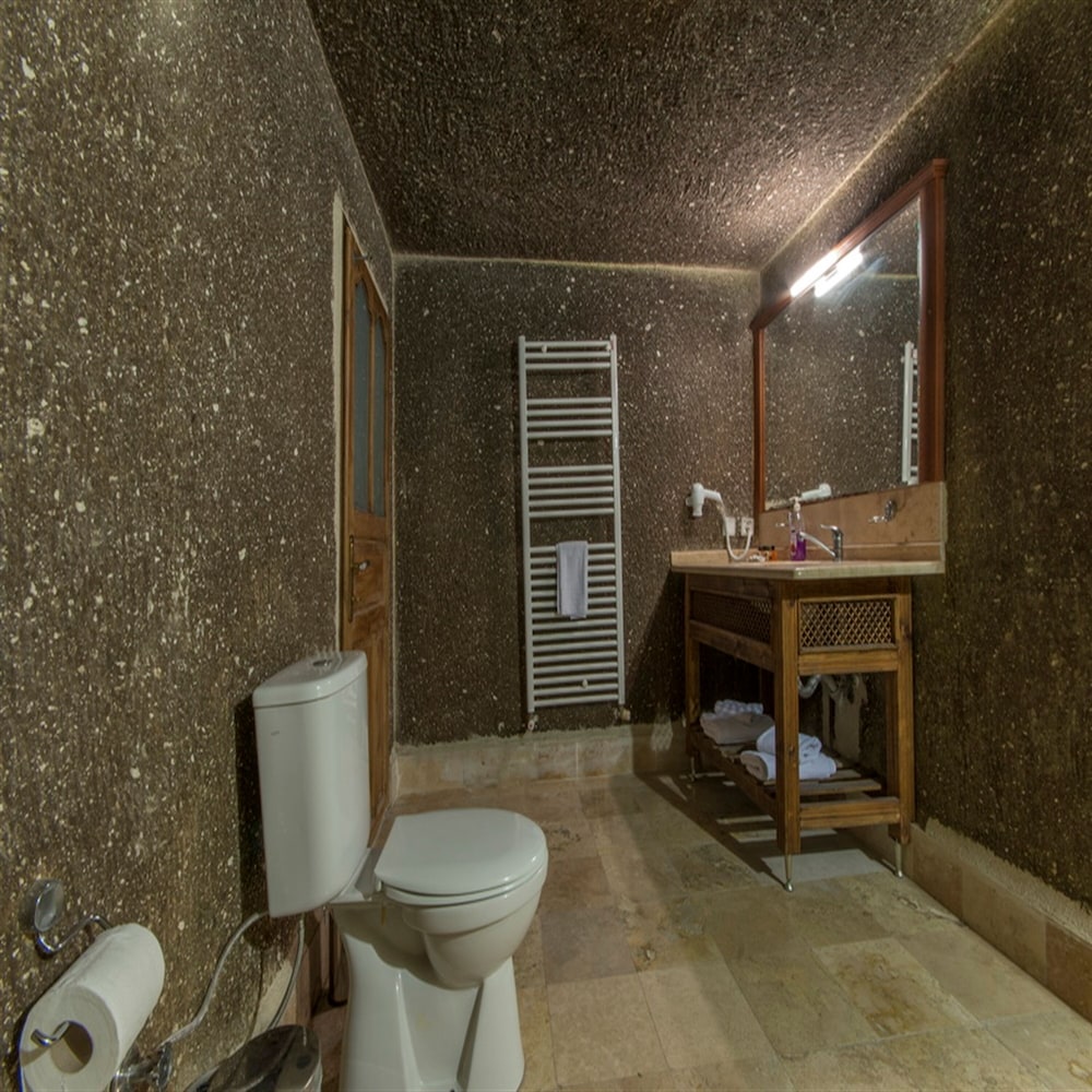Antique Terrace Suites 44/50