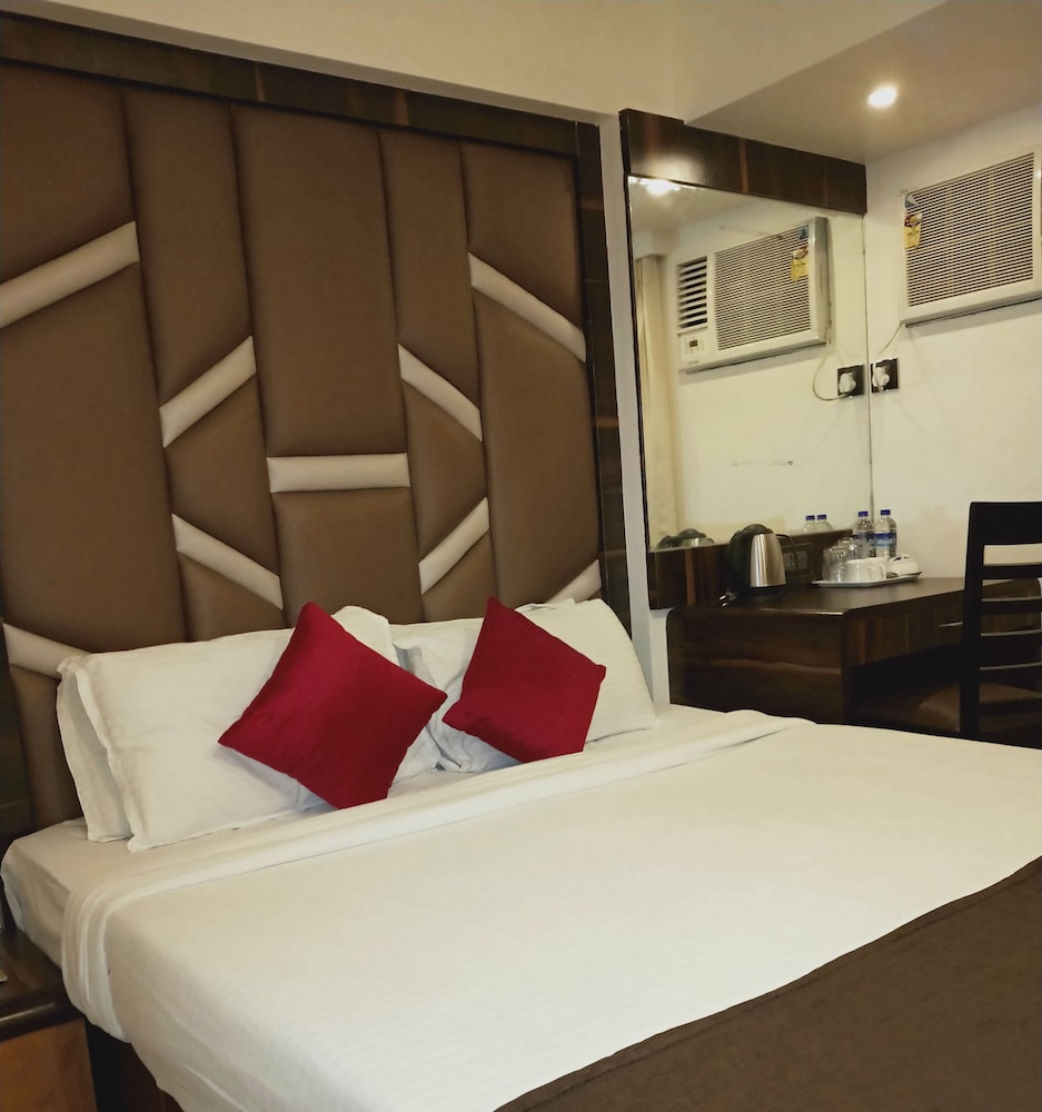 HOTEL HERITAGE DAKSHIN 5/50