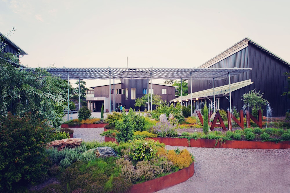 Vann Spa Hotel and Conference 1/50