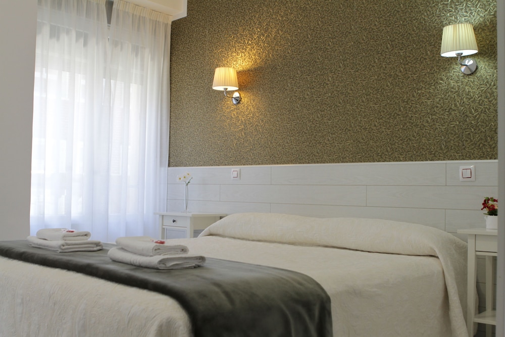 ECONOMY, DOUBLE BED