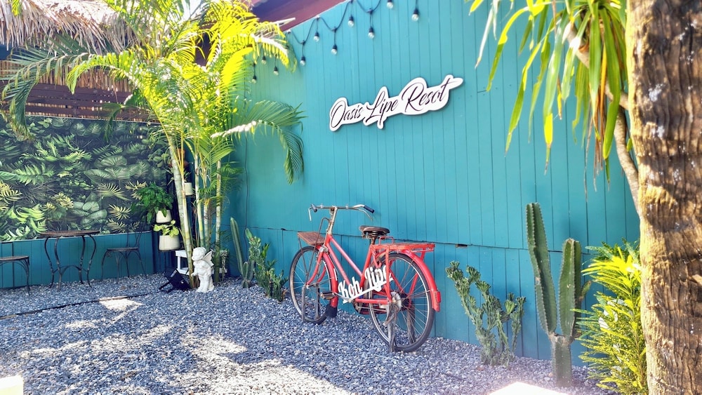 Oasis Lipe Resort 55/66