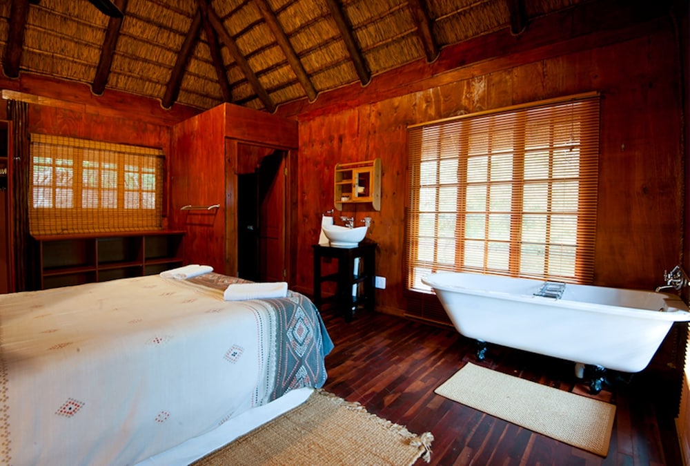 Amafu Forest Lodge 7/50