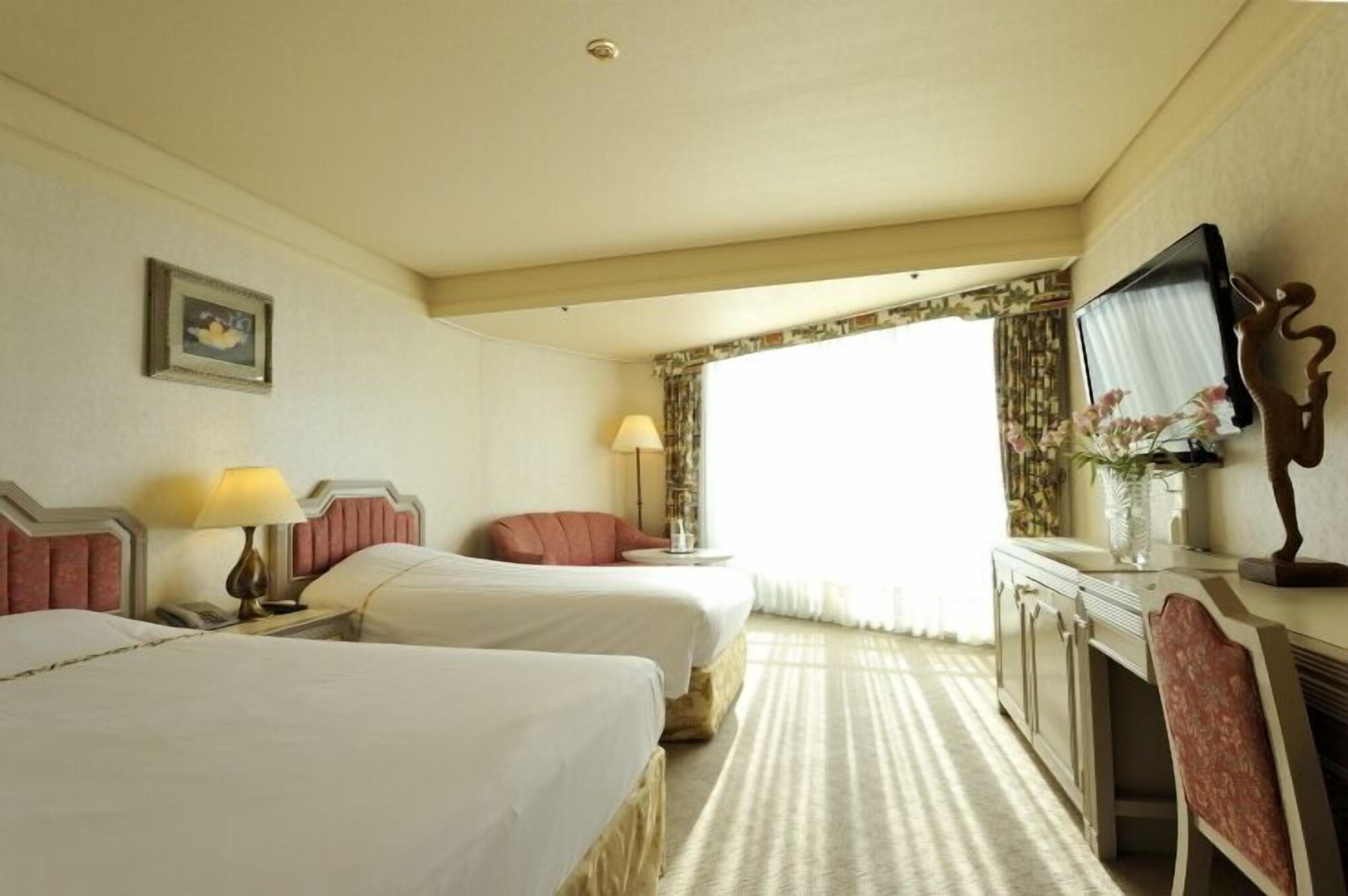 DELUXE, TWIN BEDS