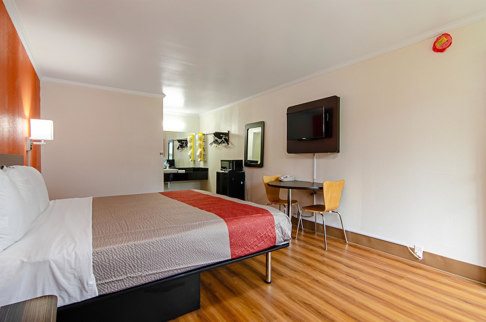 Motel6 Bay Minette, AL 20/42