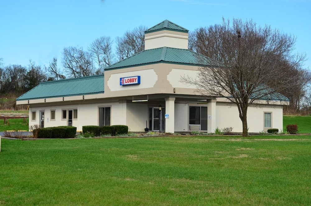 Motel6 Pulaski Tn 44/49