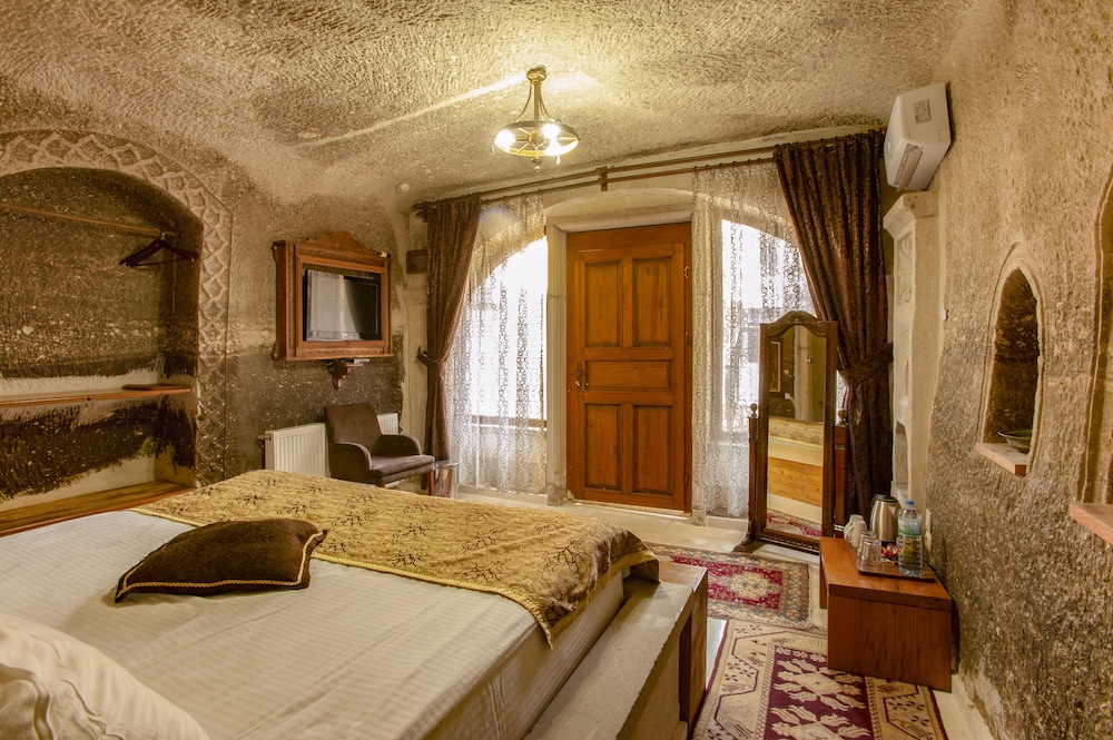 Ottoman Cave Suites 43/77