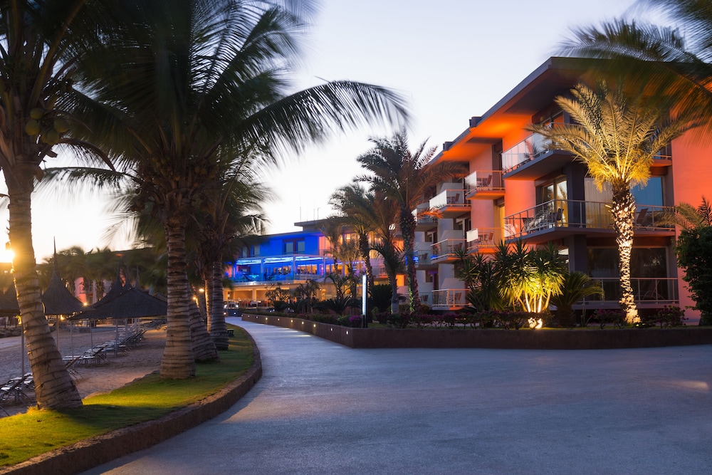 Terrou Bi Hotel 6/64