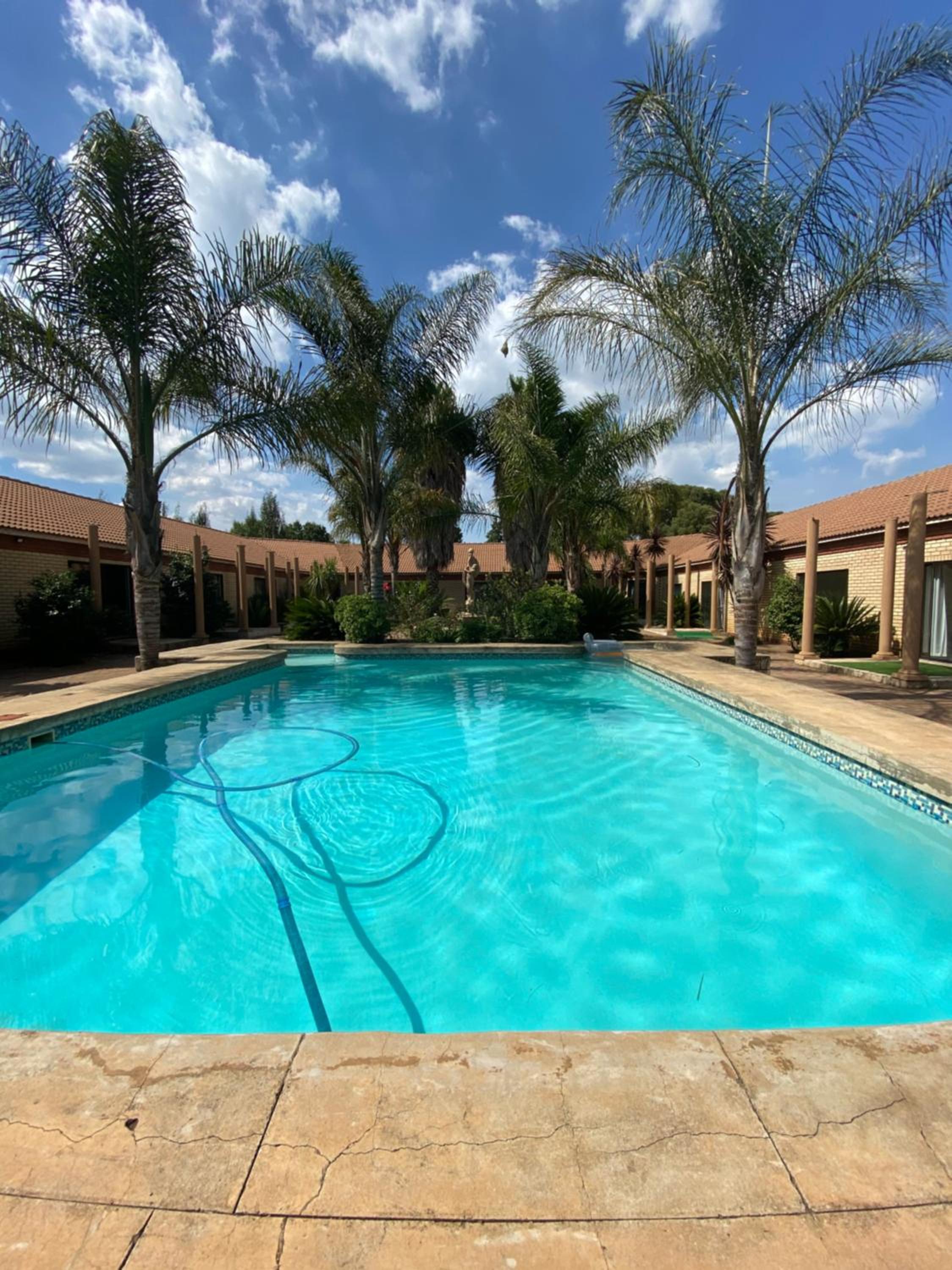 Tamarisk Guest Lodge 8/22