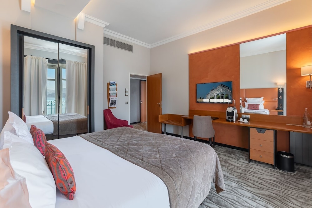 LAKE, PRESTIGE, SUITE, BALCONY