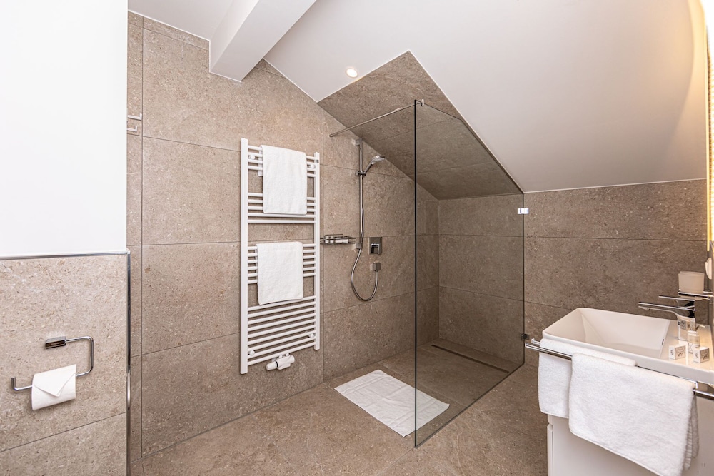 Hotel Alpina Ros Demming 43/46