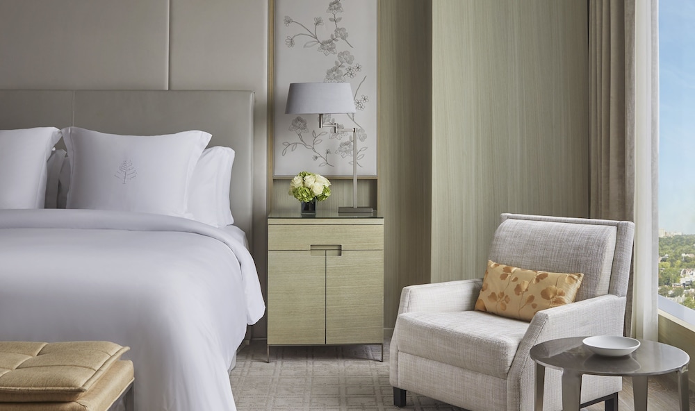 Four Seasons Hotel Toronto 16/44
