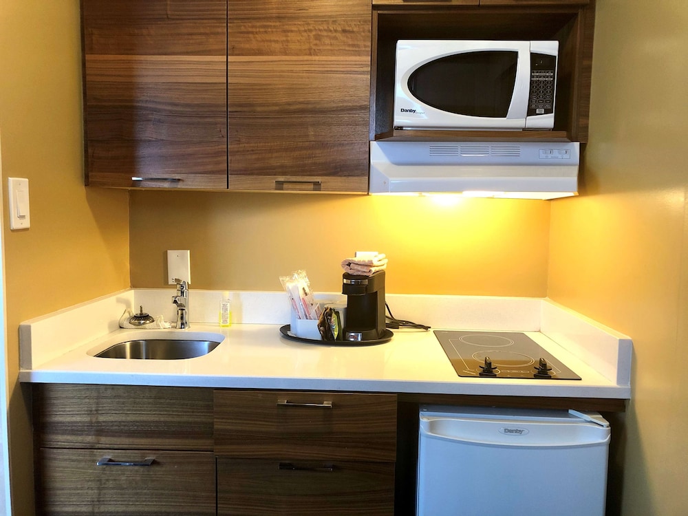 Best Western Plus Suites Downtown 24/42