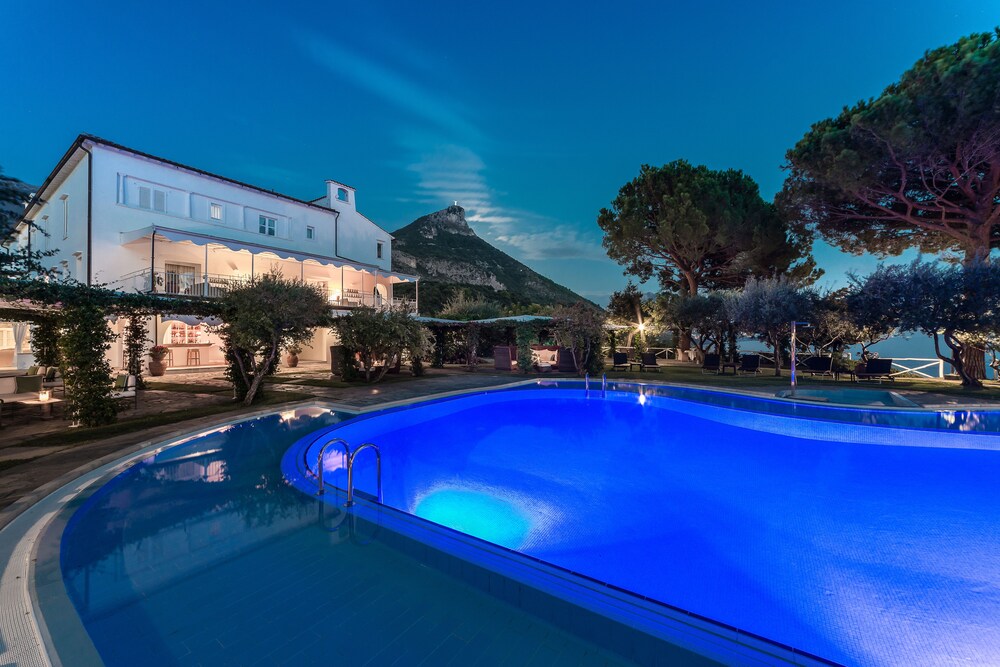 Santavenere Hotel 2/71