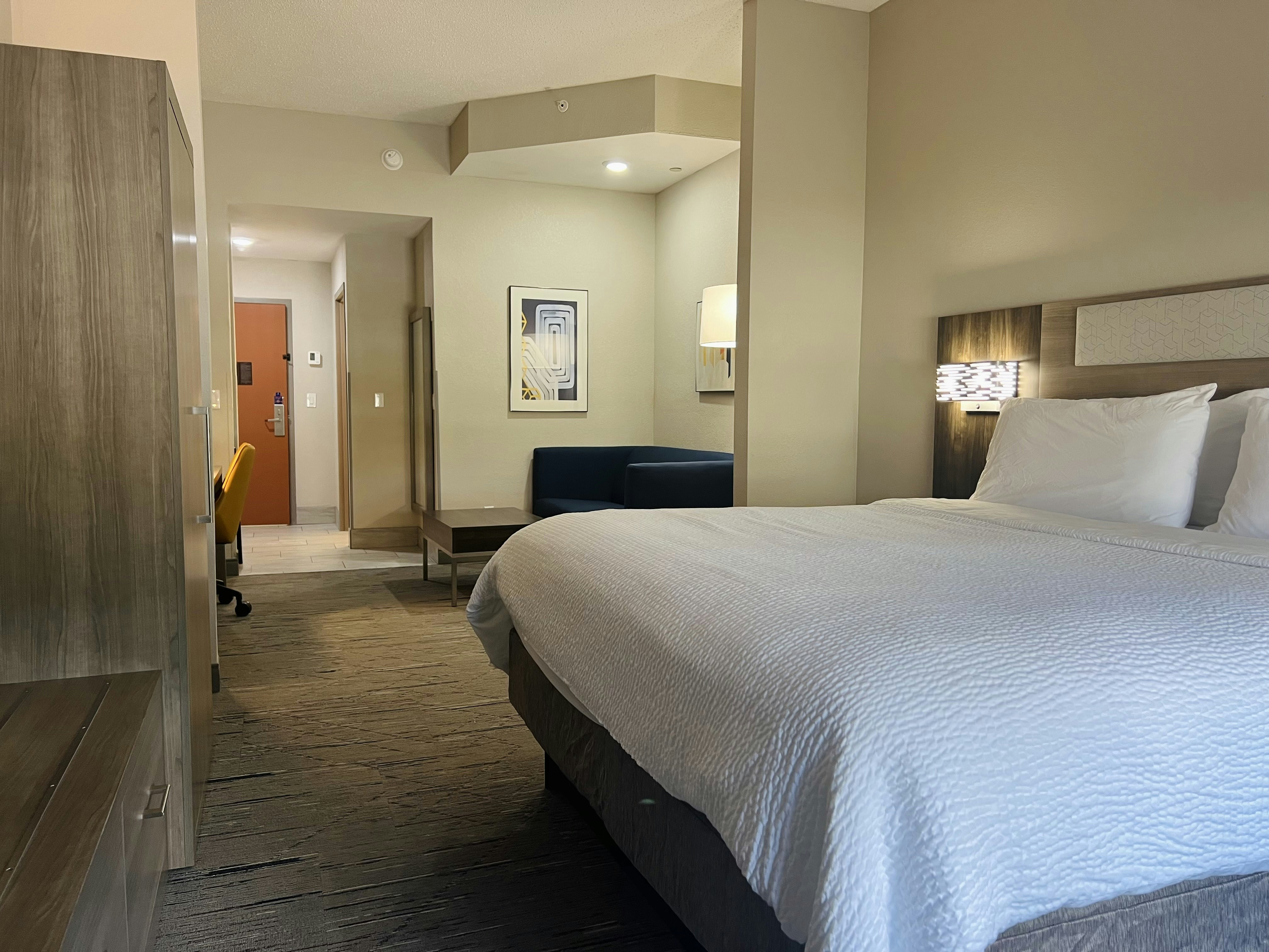 Holiday Inn Express Hotel & Suites Sebring 27/73