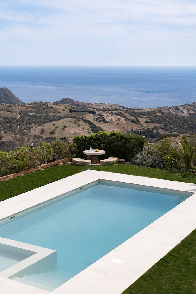 Villas Panagia 18/50