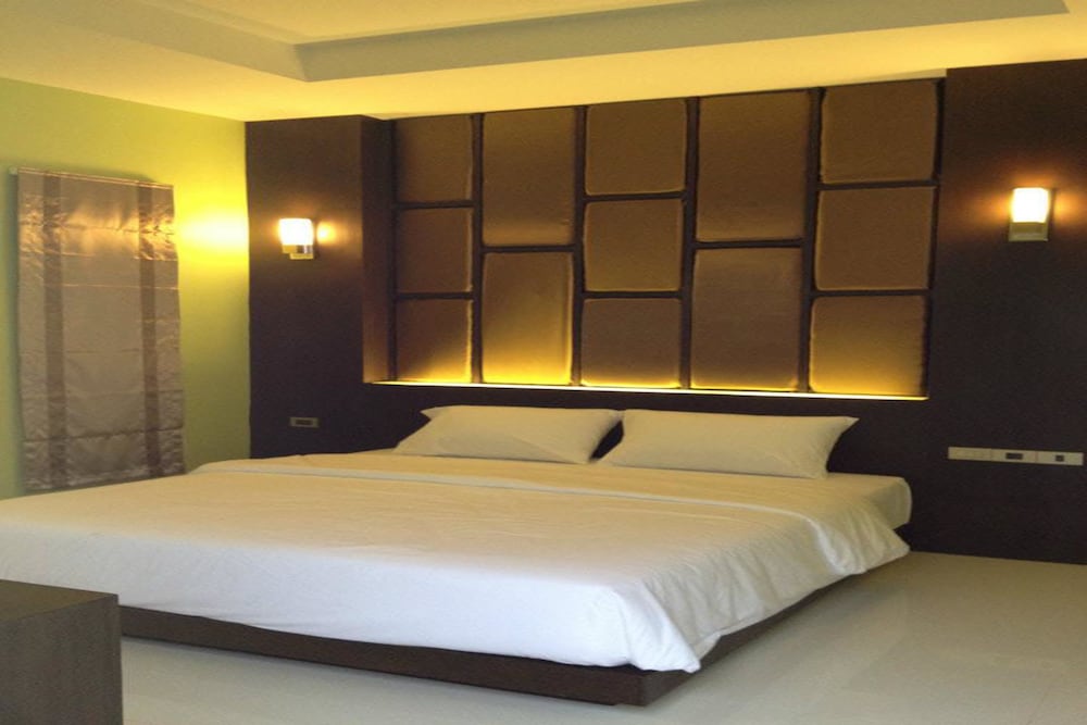 The Sixnature Resort Bangsaen 15/56