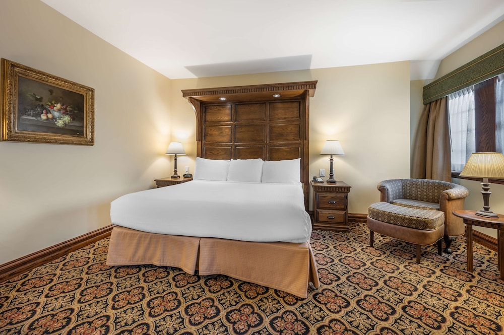 Standard, King Bed