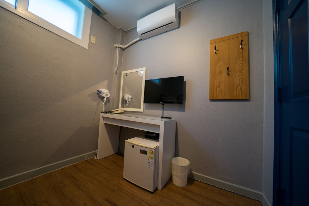 Beewon Guest House 35/45