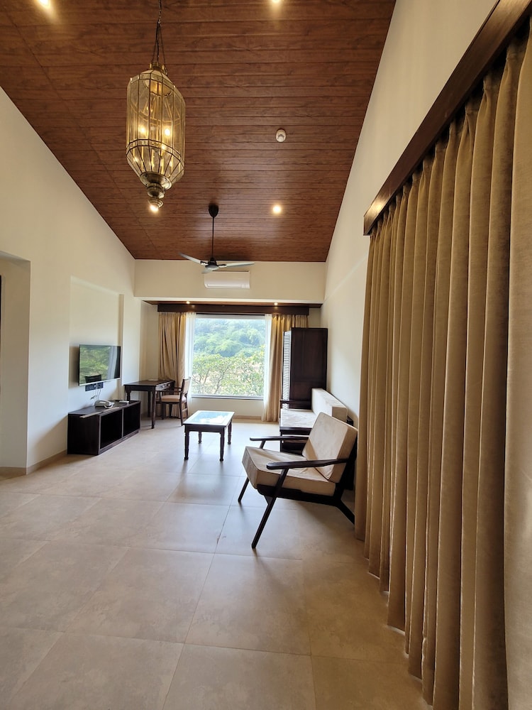 Mastiff Grand La Villae Resort, Lonavala 30/45
