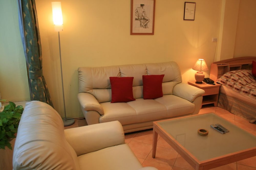 Aquarius Gay Guesthouse & Sauna 41/59