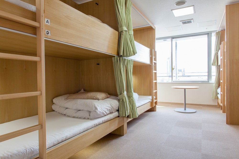 Shin-Osaka Youth Hostel 8/36