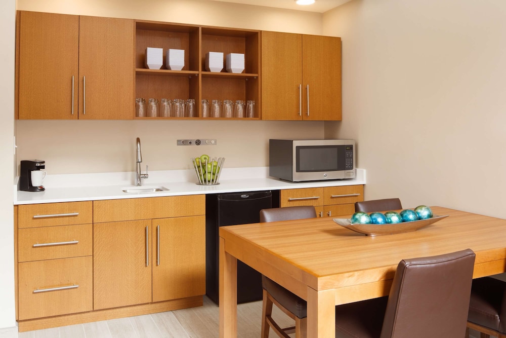 Hyatt Place Knoxville/Downtown 50/72