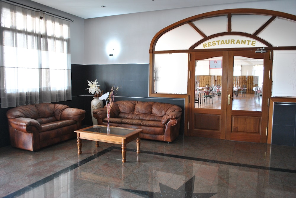 Hotel Restaurante Dama de Baza 42/55