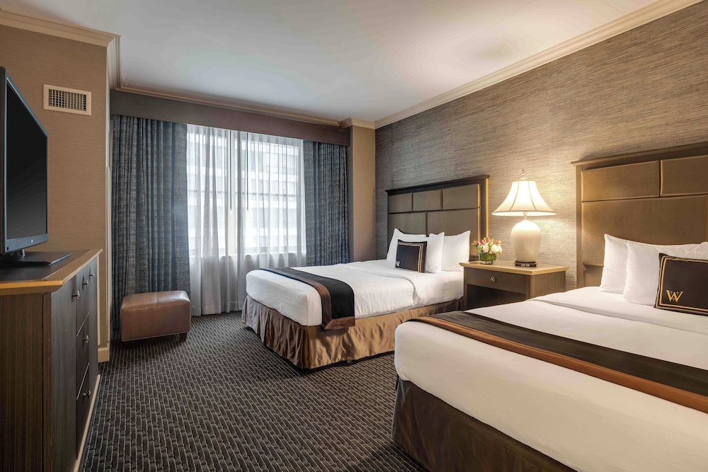 Pinnacle, 2 Queen Beds