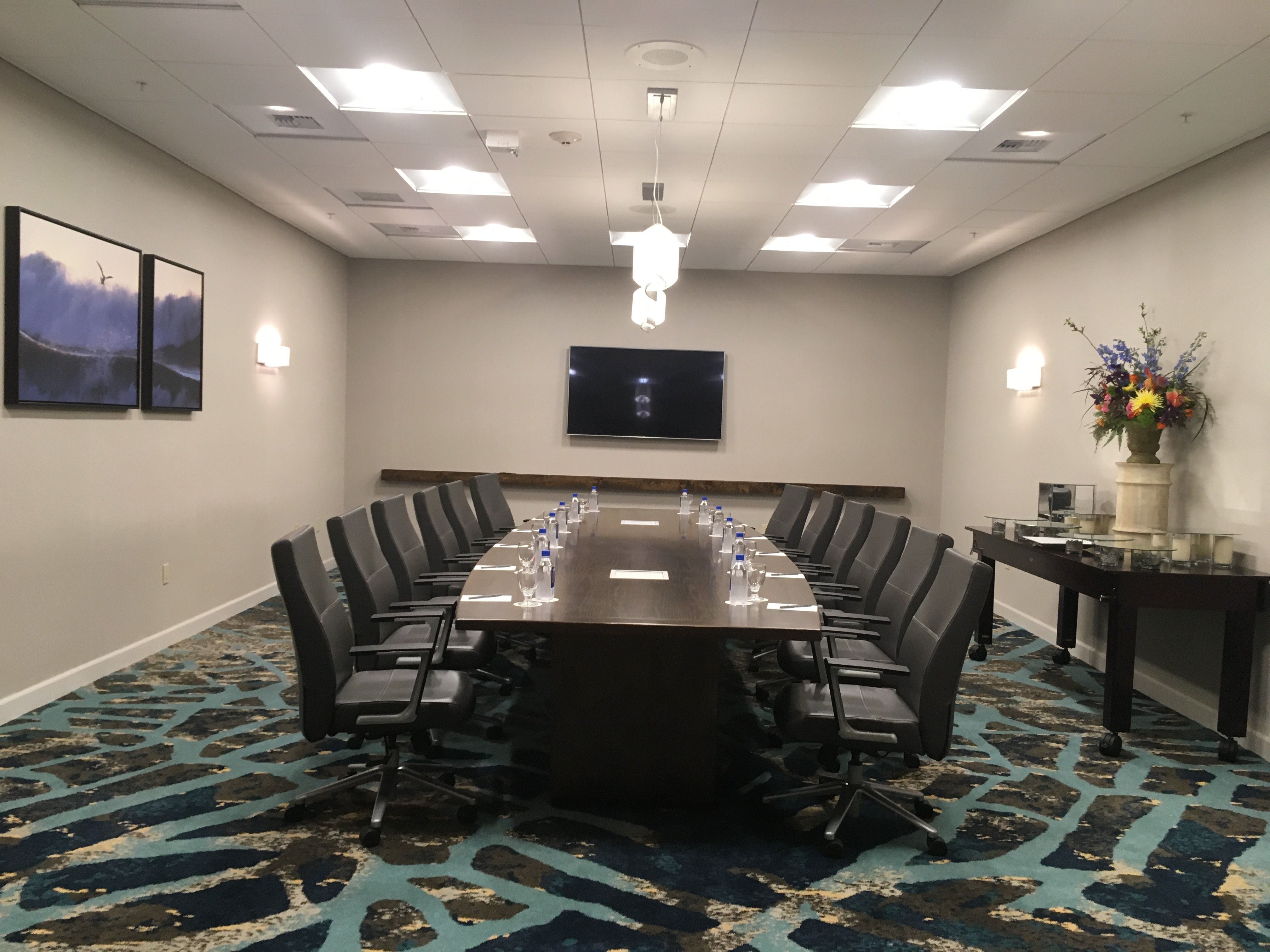 Crowne Plaza Ventura Beach 63/74