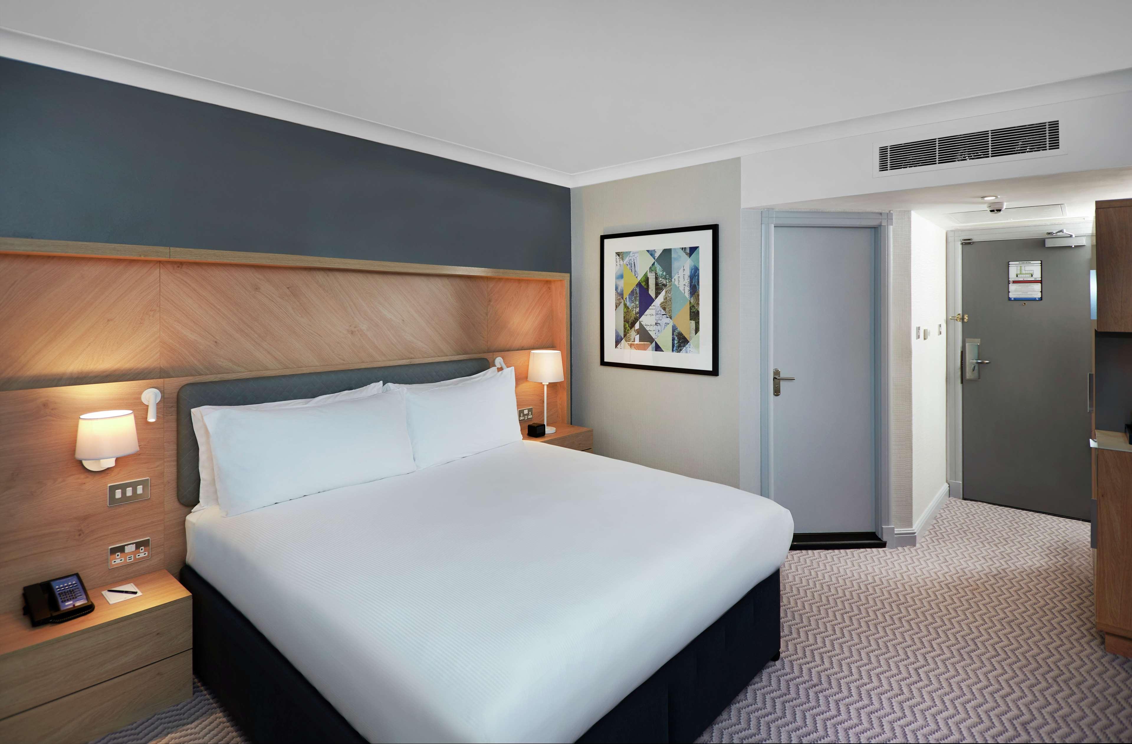 WELLNESS, GUEST ROOM, KING BED