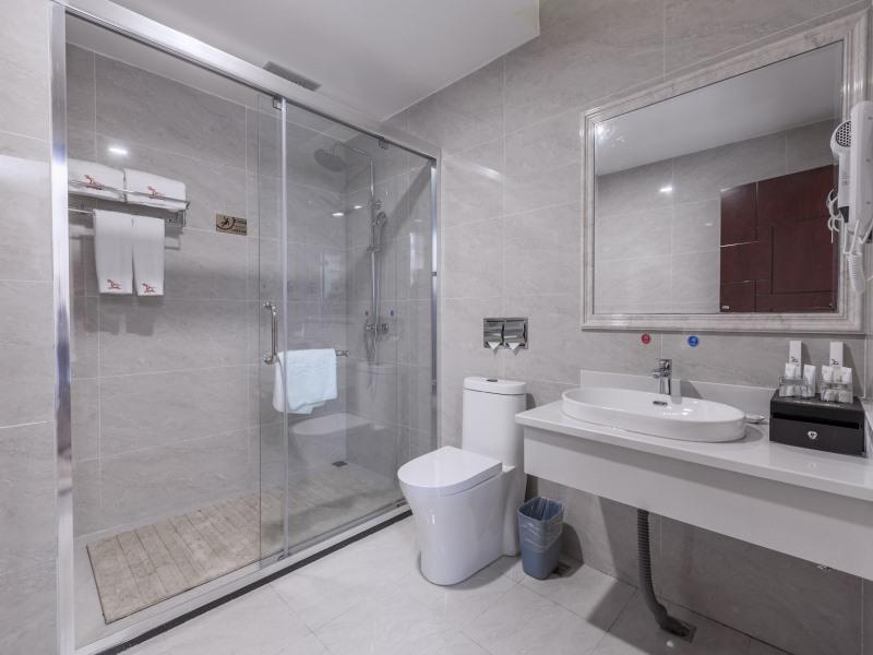 GreenTree Eastern Kunming Baiyun Road Tongde Square Hotel 35/38